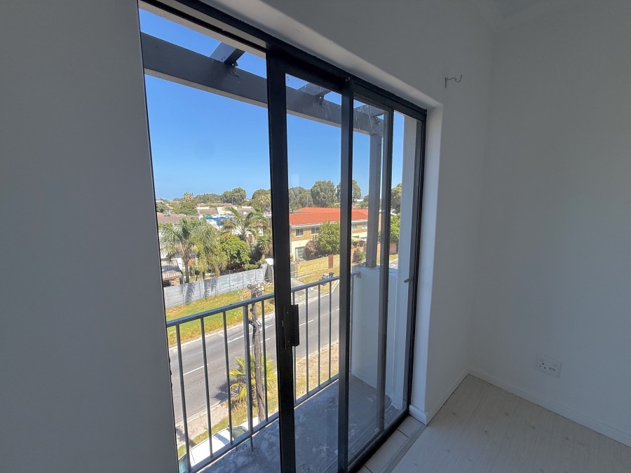 2 Bedroom Property for Sale in Table View Western Cape
